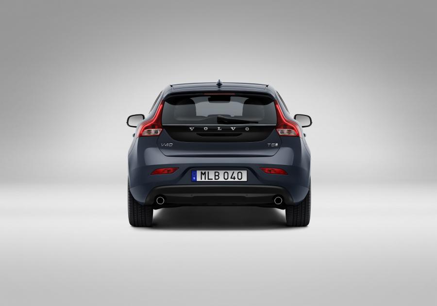  Volvo V40 T5 Inscription 2016 года  (фото 9 из 11)